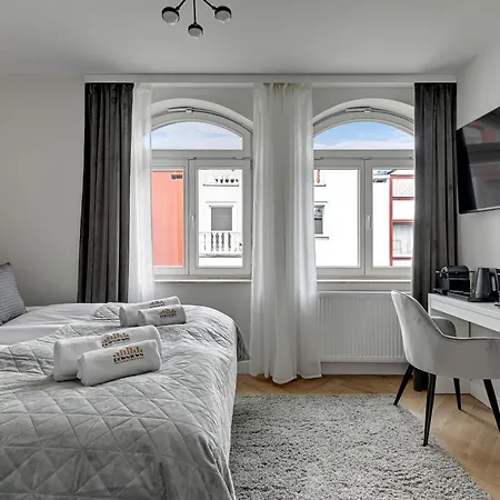 Stagiewna By Downtown